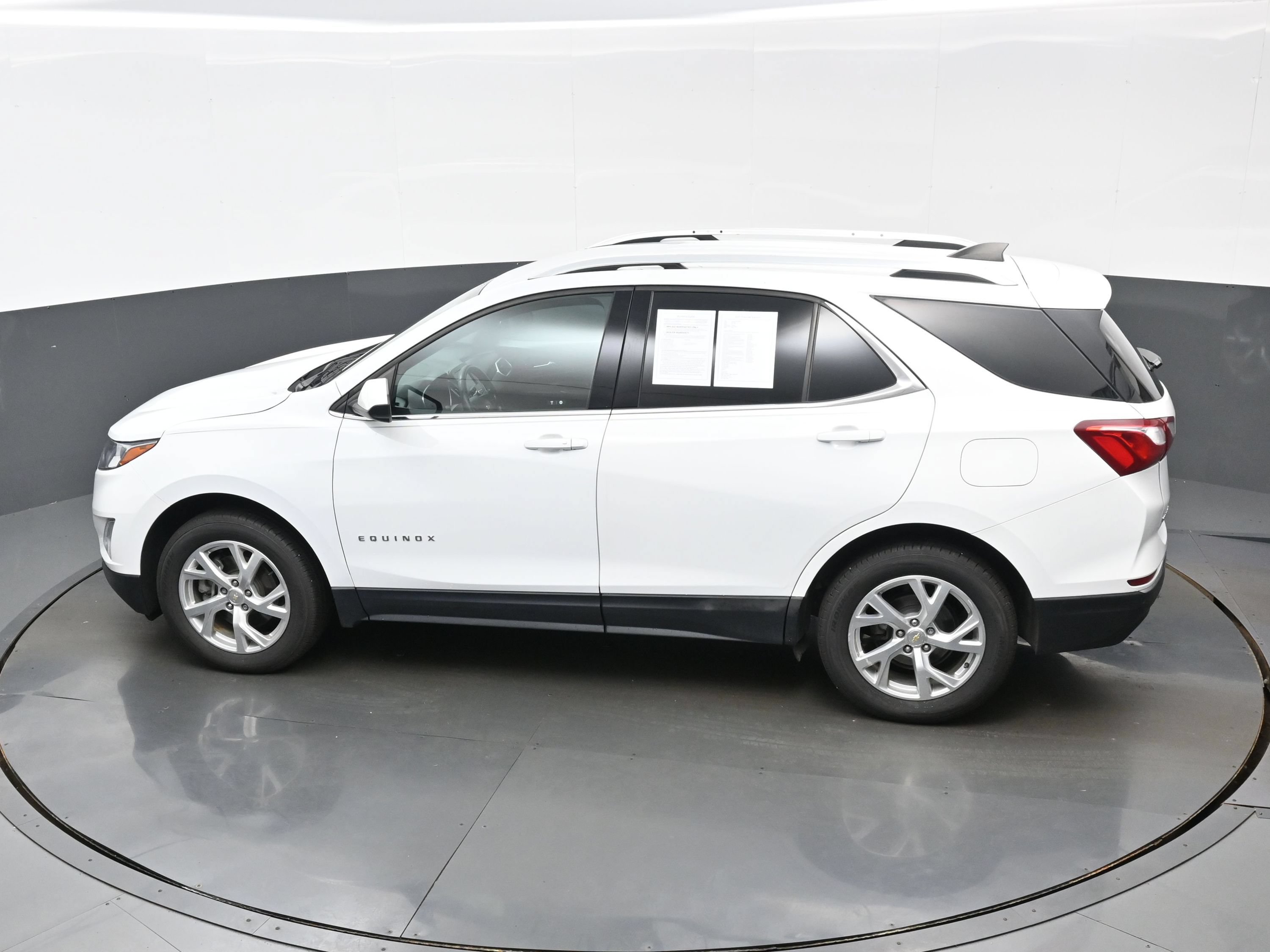 Used 2020 Chevrolet Equinox LT AWD/4WD image 29