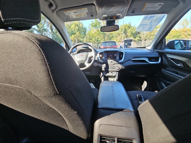 Used 2024 GMC Terrain SLE AWD/4WD image 29