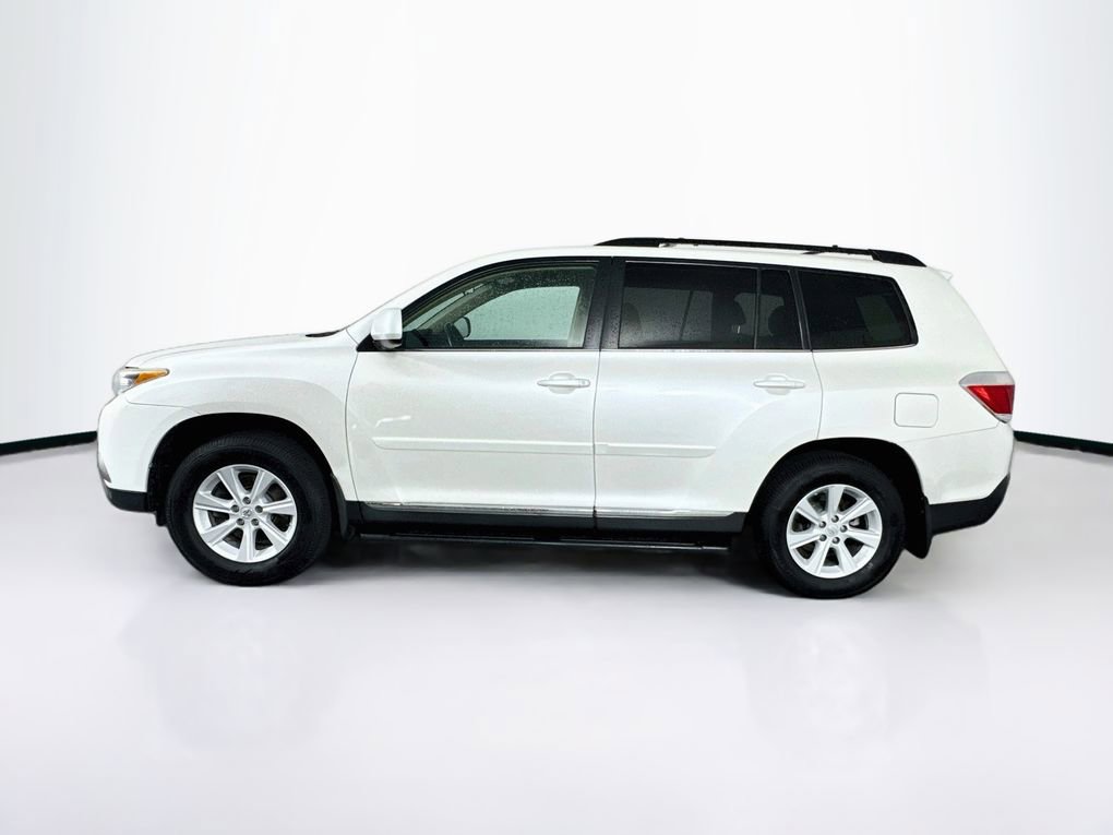 Used 2013 Toyota Highlander Plus AWD/4WD image 6