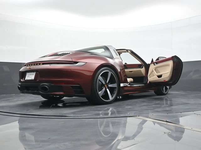 Certified 2021 Porsche 911 AWD/4WD image 24