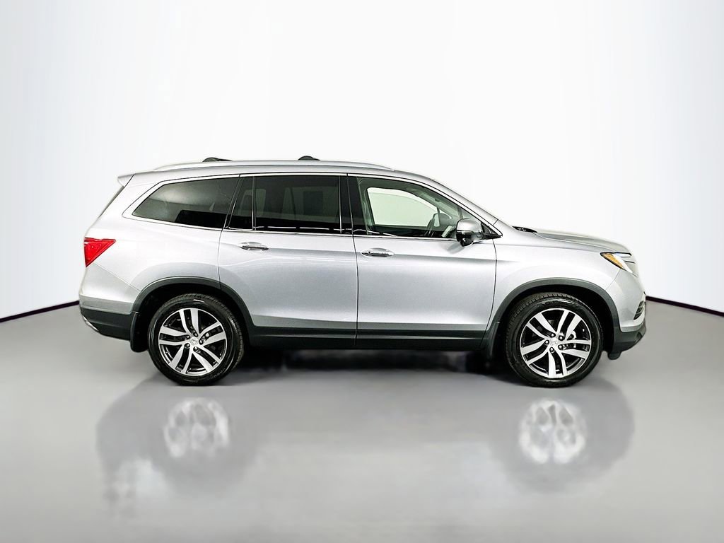 Used 2018 Honda Pilot Touring image 9