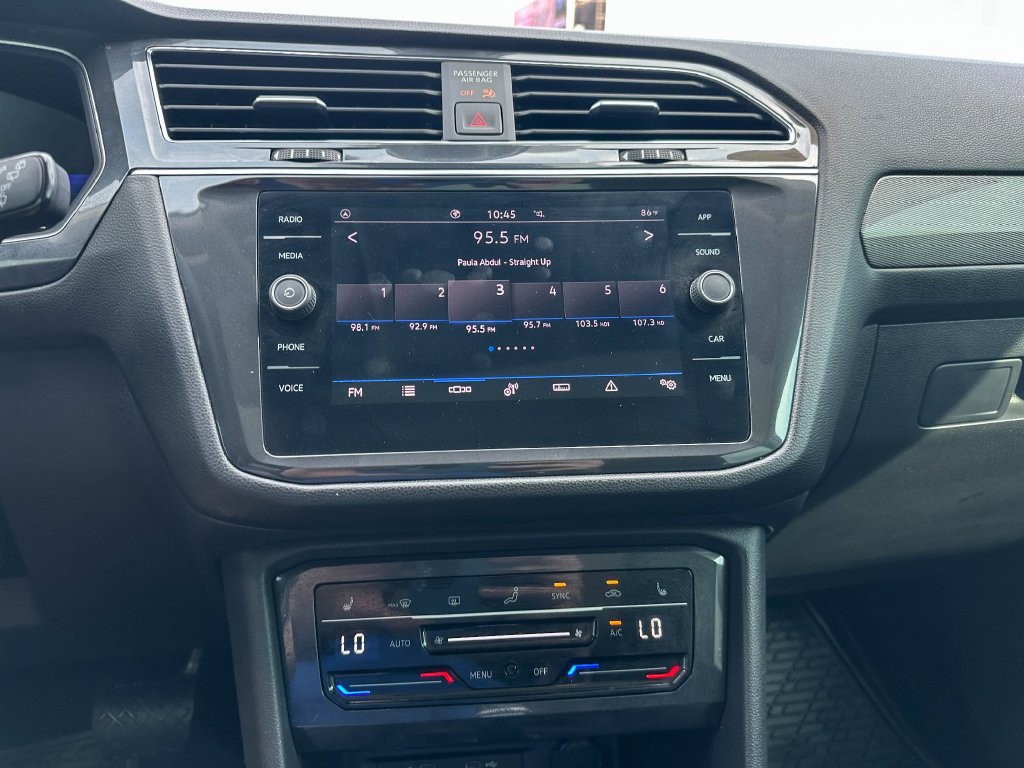 Used 2023 Volkswagen Tiguan SE FWD image 32