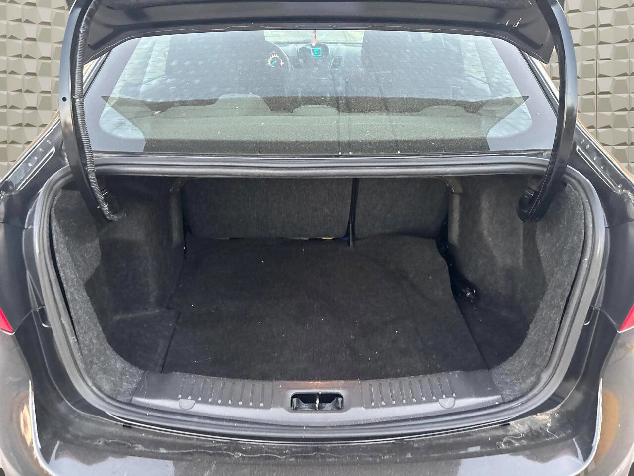 Used 2015 Ford Fiesta S image 25