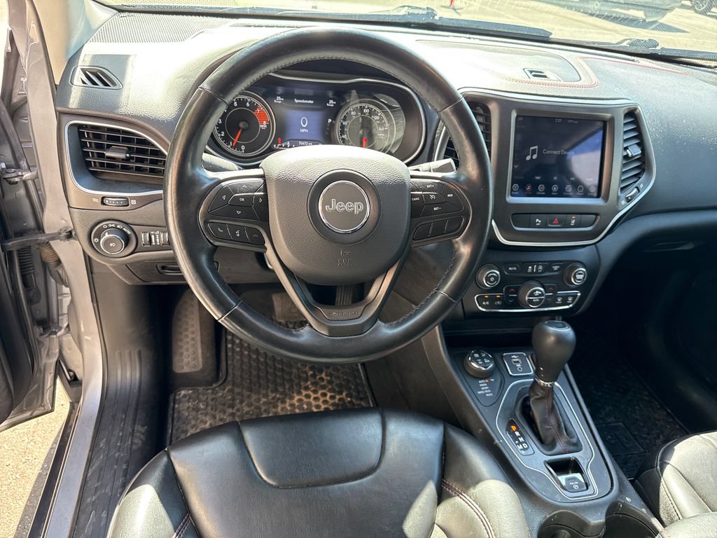 Used 2021 Jeep Cherokee Trailhawk AWD/4WD image 18