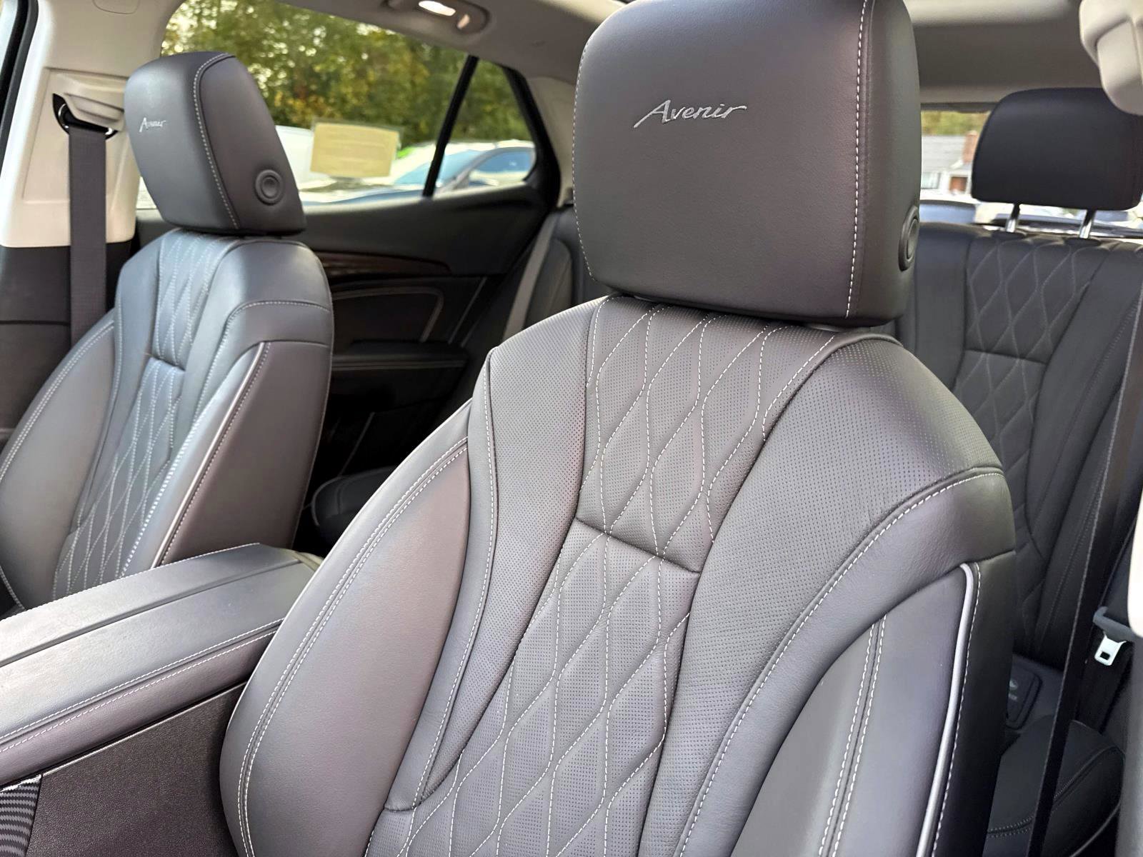 Certified 2023 Buick Envision Avenir image 17