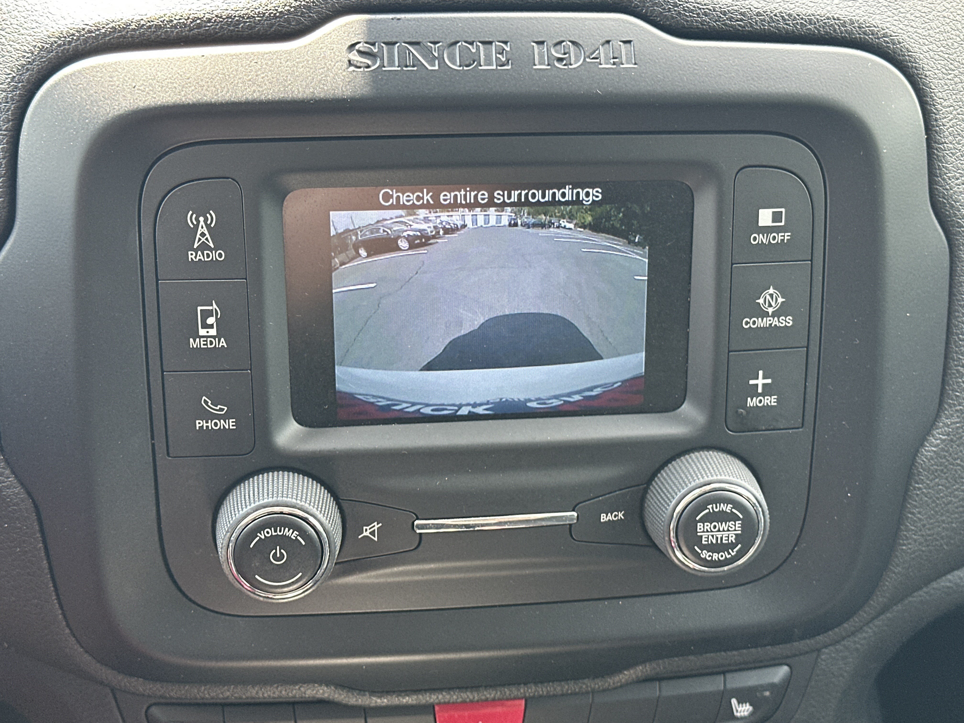Used 2015 Jeep Renegade Latitude w/ Popular Equipment Group FWD image 26