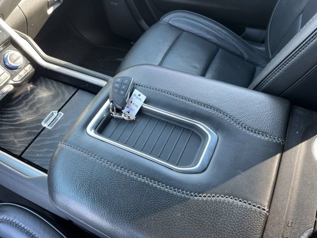 Certified 2022 GMC Yukon Denali w/ Denali Premium Package RWD image 35