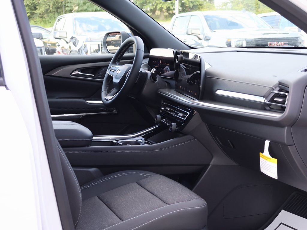 New 2026 Chevrolet Traverse LT w/ Driver Confidence Package image 34