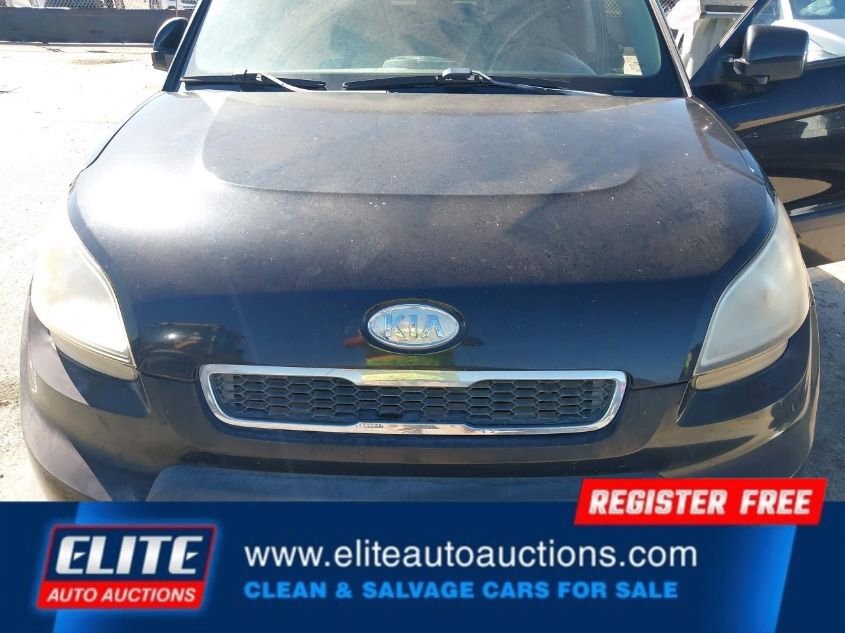 Used 2010 Kia Soul ! image 12