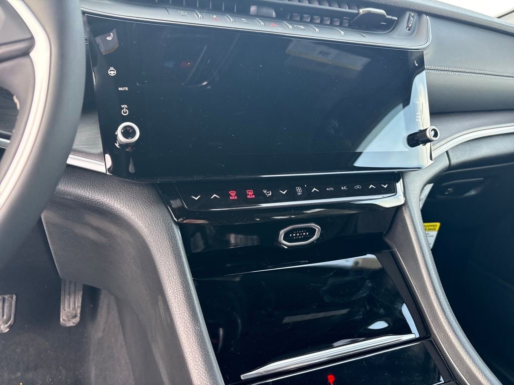 New 2026 Jeep Grand Cherokee Altitude image 23