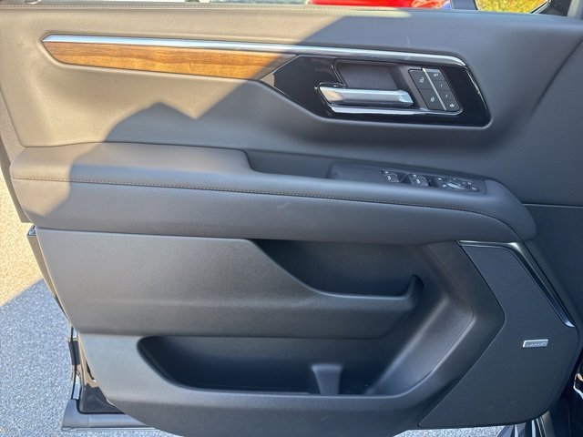 New 2026 Chevrolet Tahoe High Country w/ Sun And Tow Package image 10