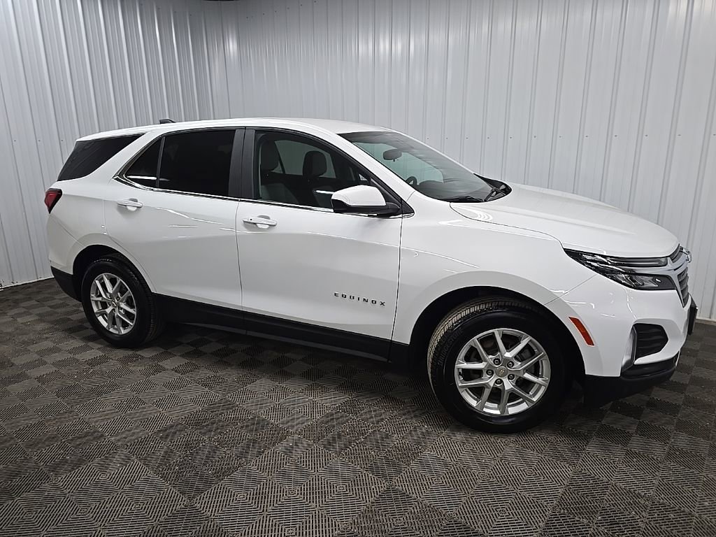 Used 2023 Chevrolet Equinox LT w/ Driver Convenience Package image 1