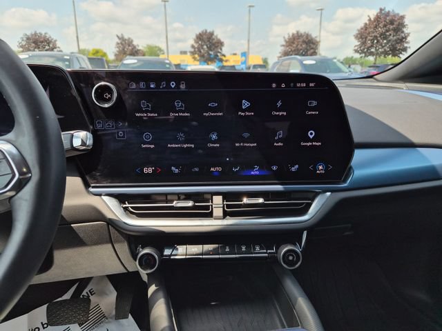Used 2024 Chevrolet Equinox EV LT FWD image 23