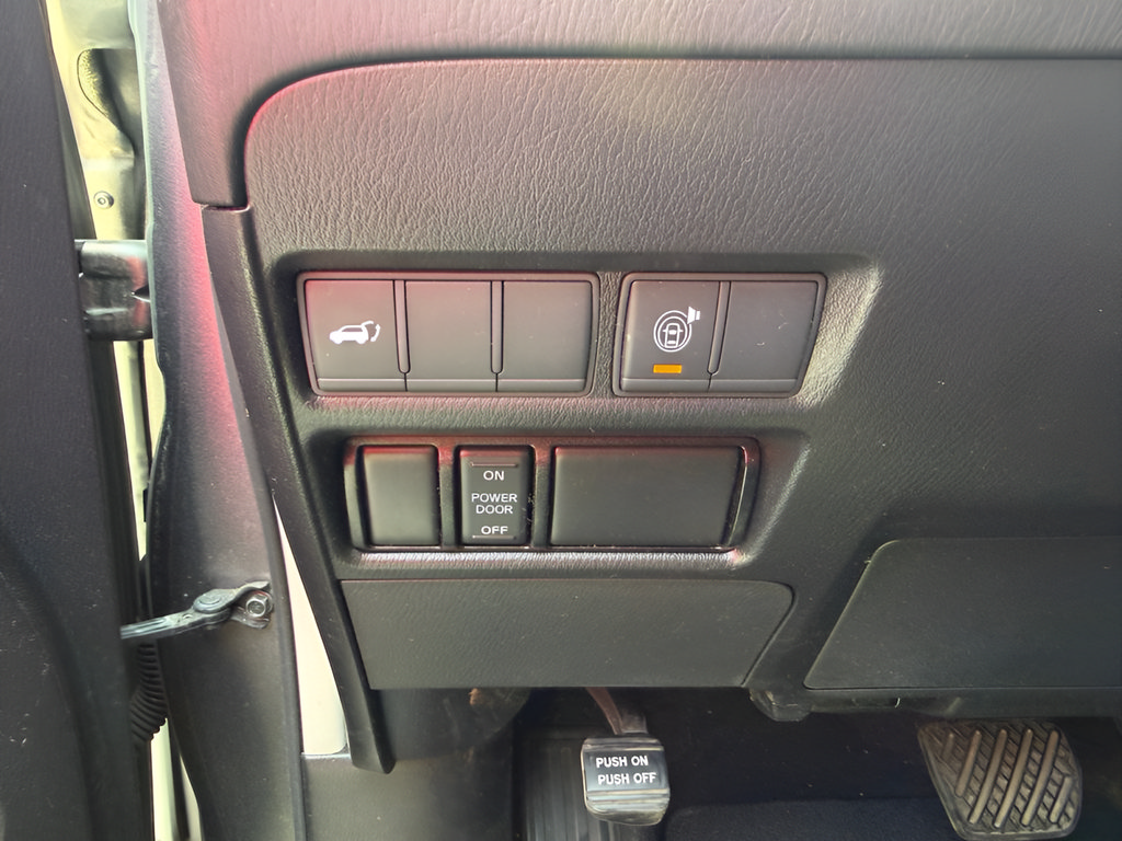 Used 2022 Nissan Armada SL RWD image 16