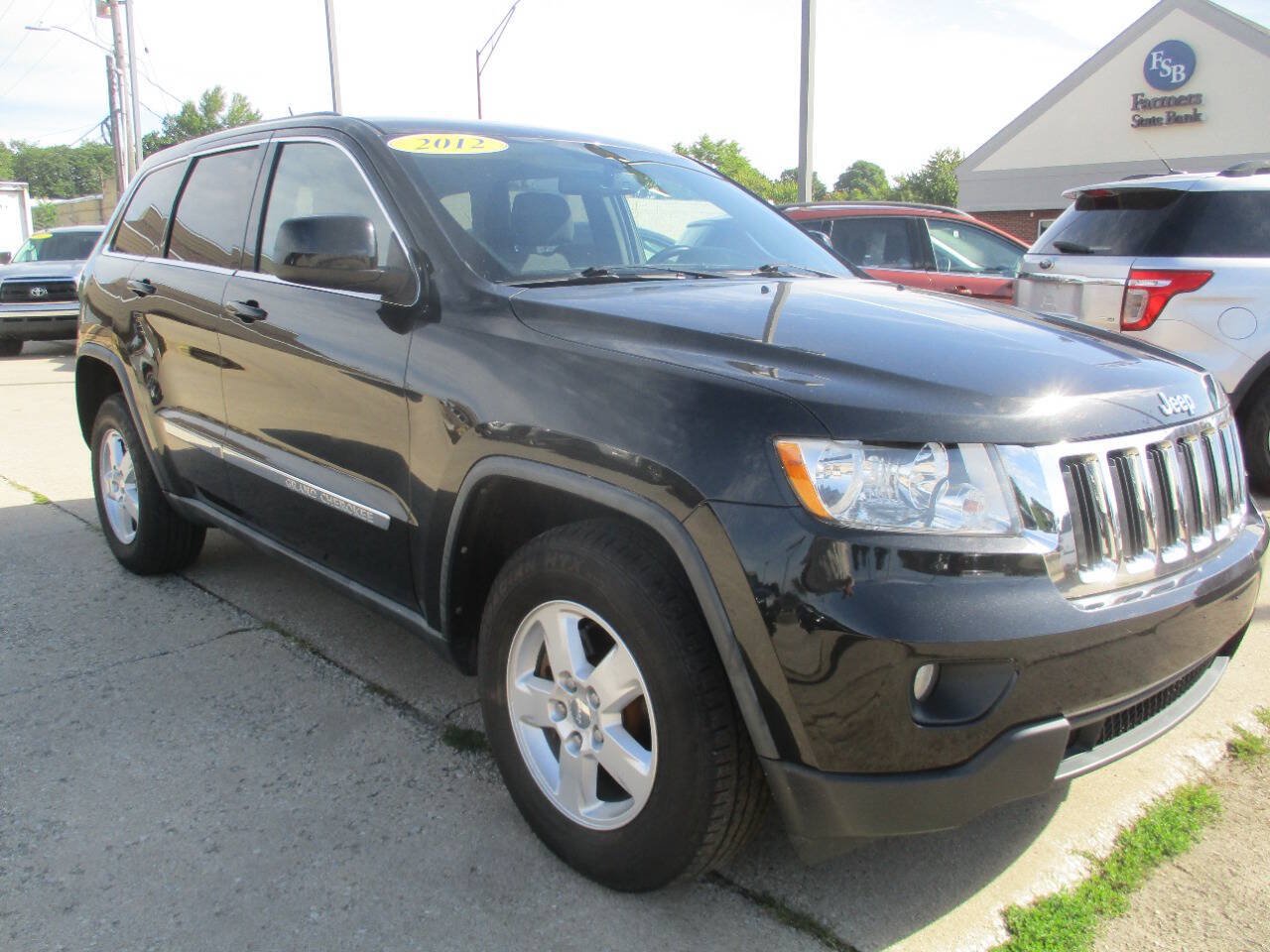 Used 2012 Jeep Grand Cherokee Laredo AWD/4WD image 9