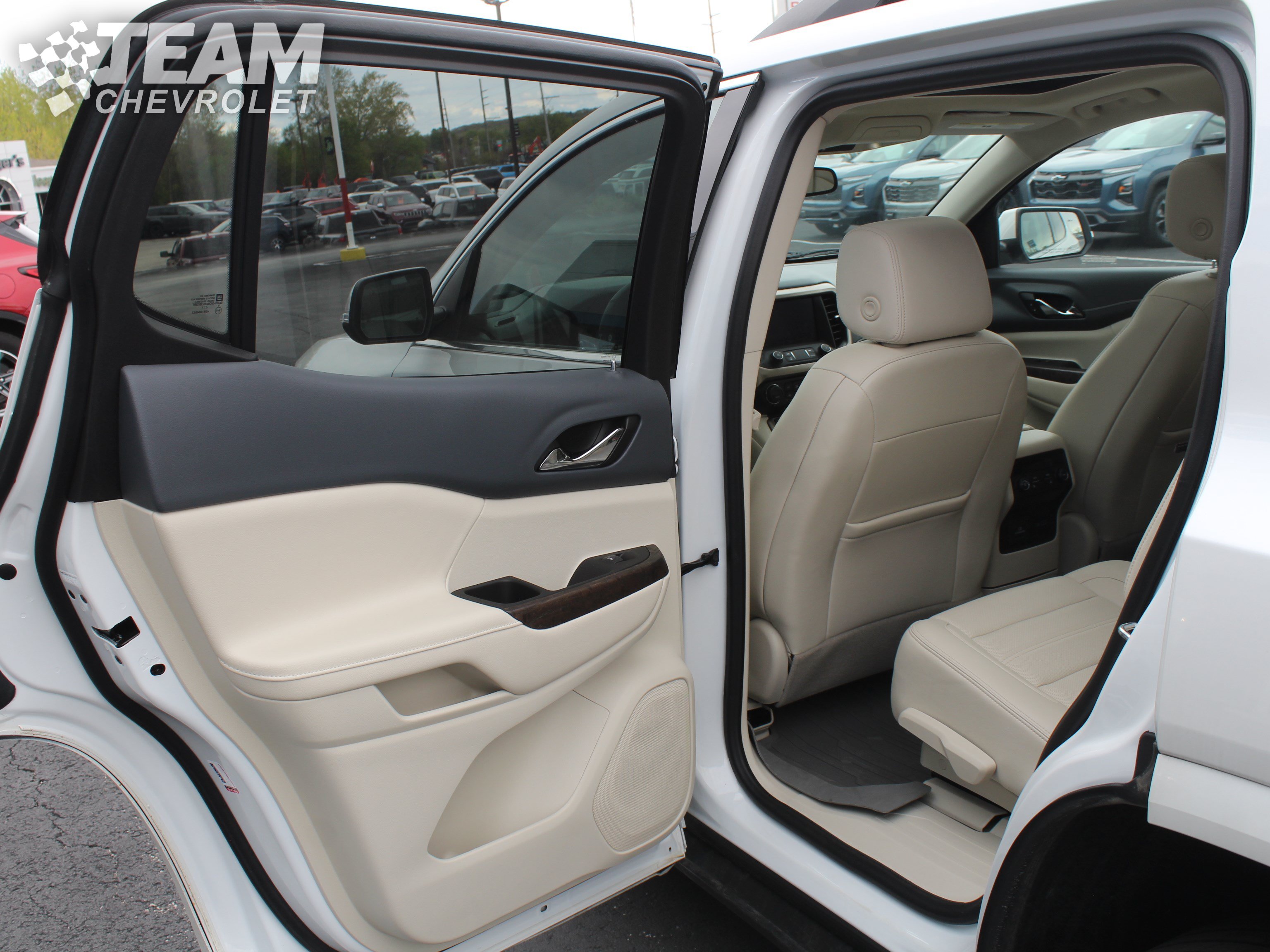 Used 2023 GMC Acadia Denali AWD/4WD image 22