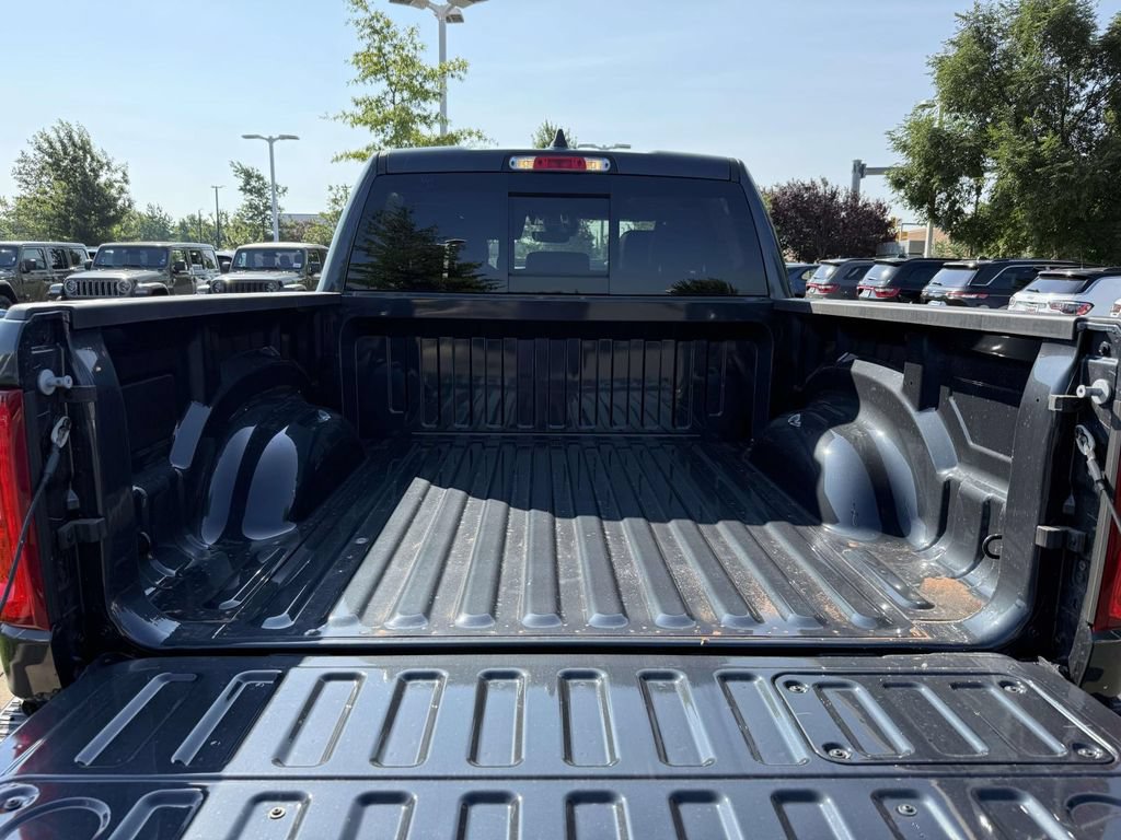 New 2026 RAM 1500 Laramie AWD/4WD image 34