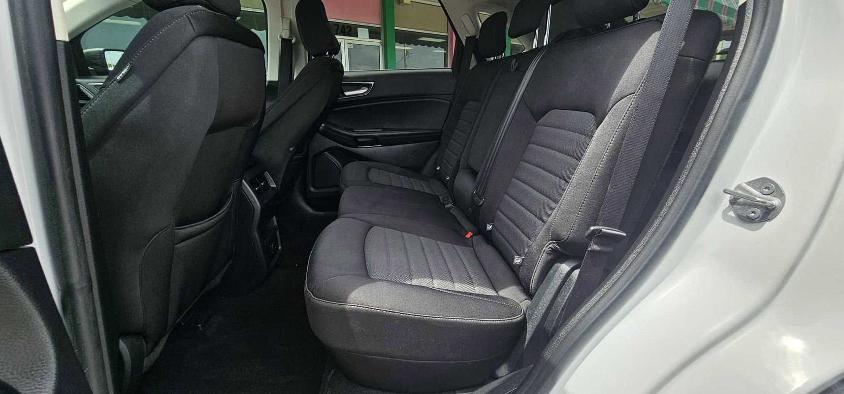 Used 2020 Ford Edge SE AWD/4WD image 16