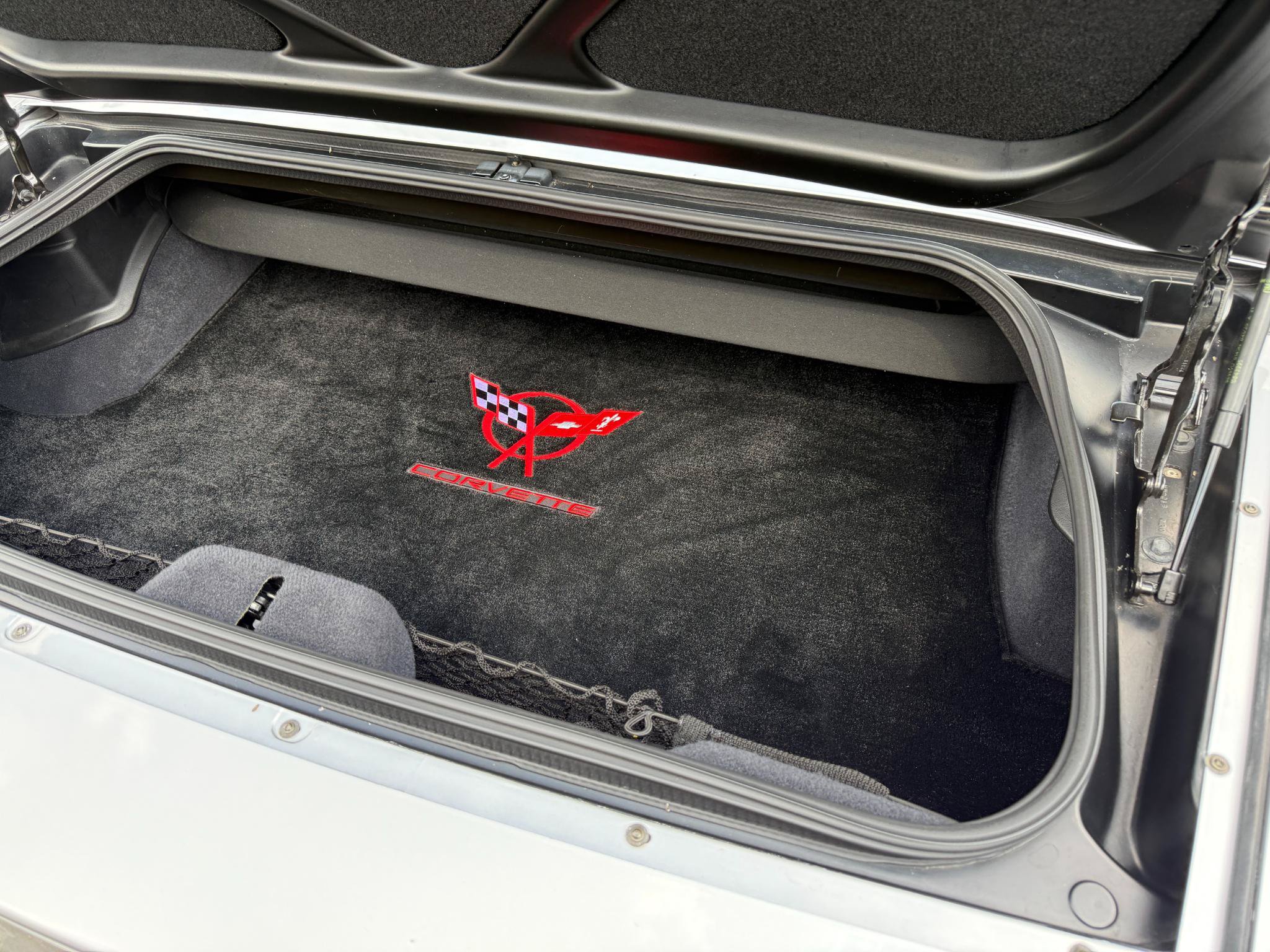 Used 2002 Chevrolet Corvette Convertible w/ Preferred Equipment Group2 RWD image 27