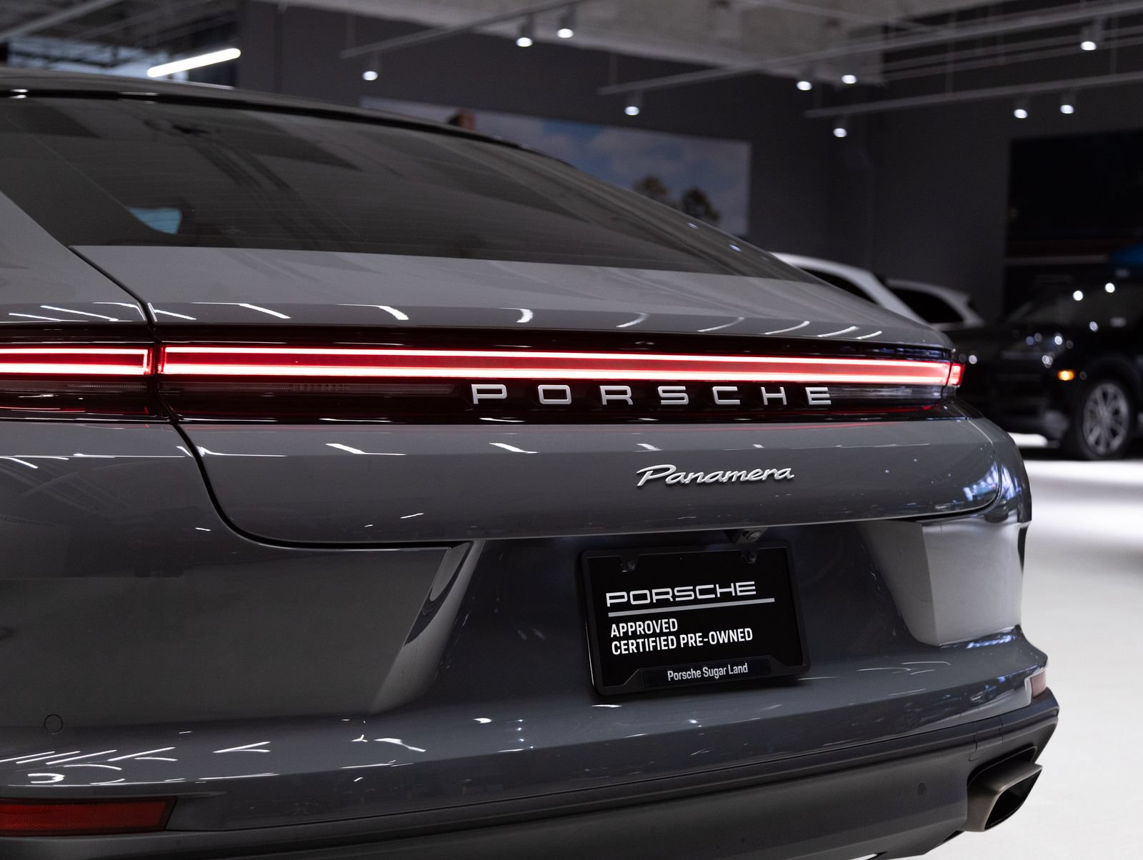 Certified 2025 Porsche Panamera image 32