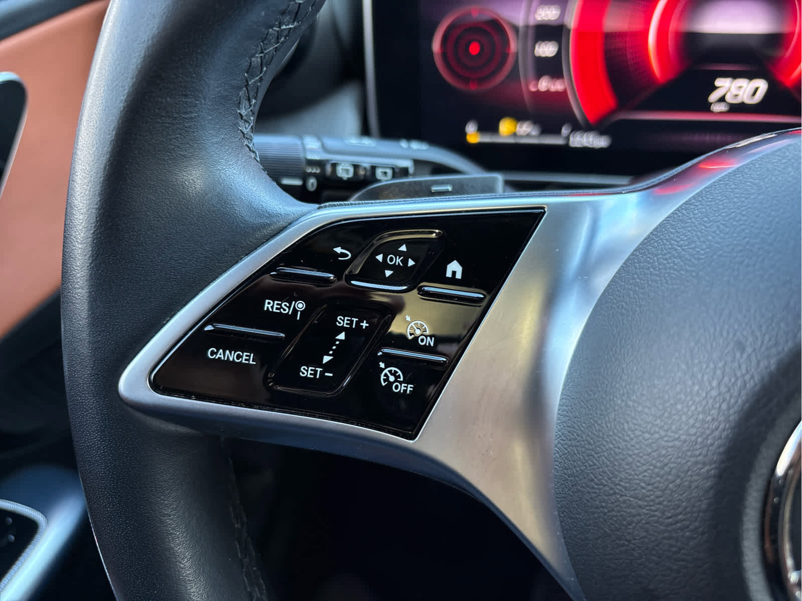 Used 2023 Mercedes-Benz GLC 300 4MATIC image 28