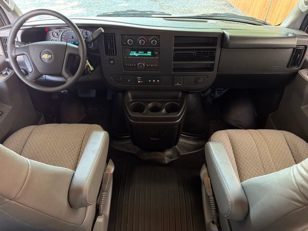 Used 2025 Chevrolet Express 3500 LS RWD image 21