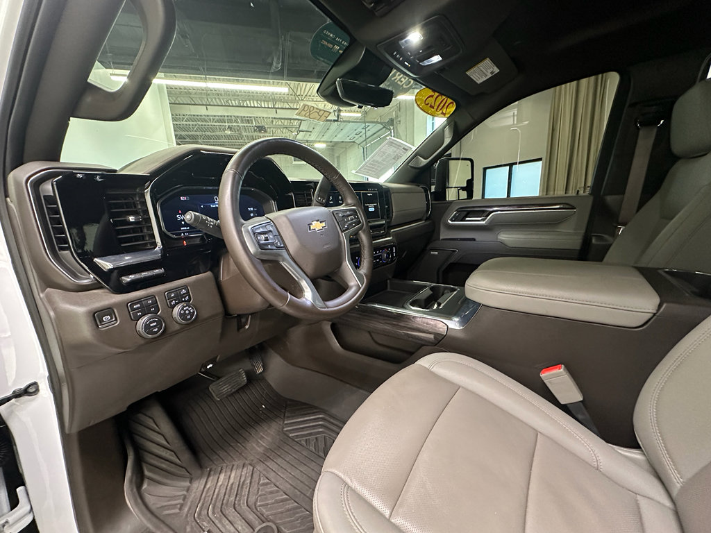 Certified 2025 Chevrolet Silverado 2500 LTZ w/ LTZ Premium Package image 27