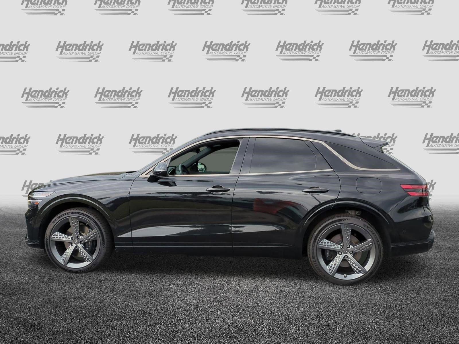 Used 2023 Genesis GV70 2.5T w/ Sport Prestige Package AWD/4WD image 7