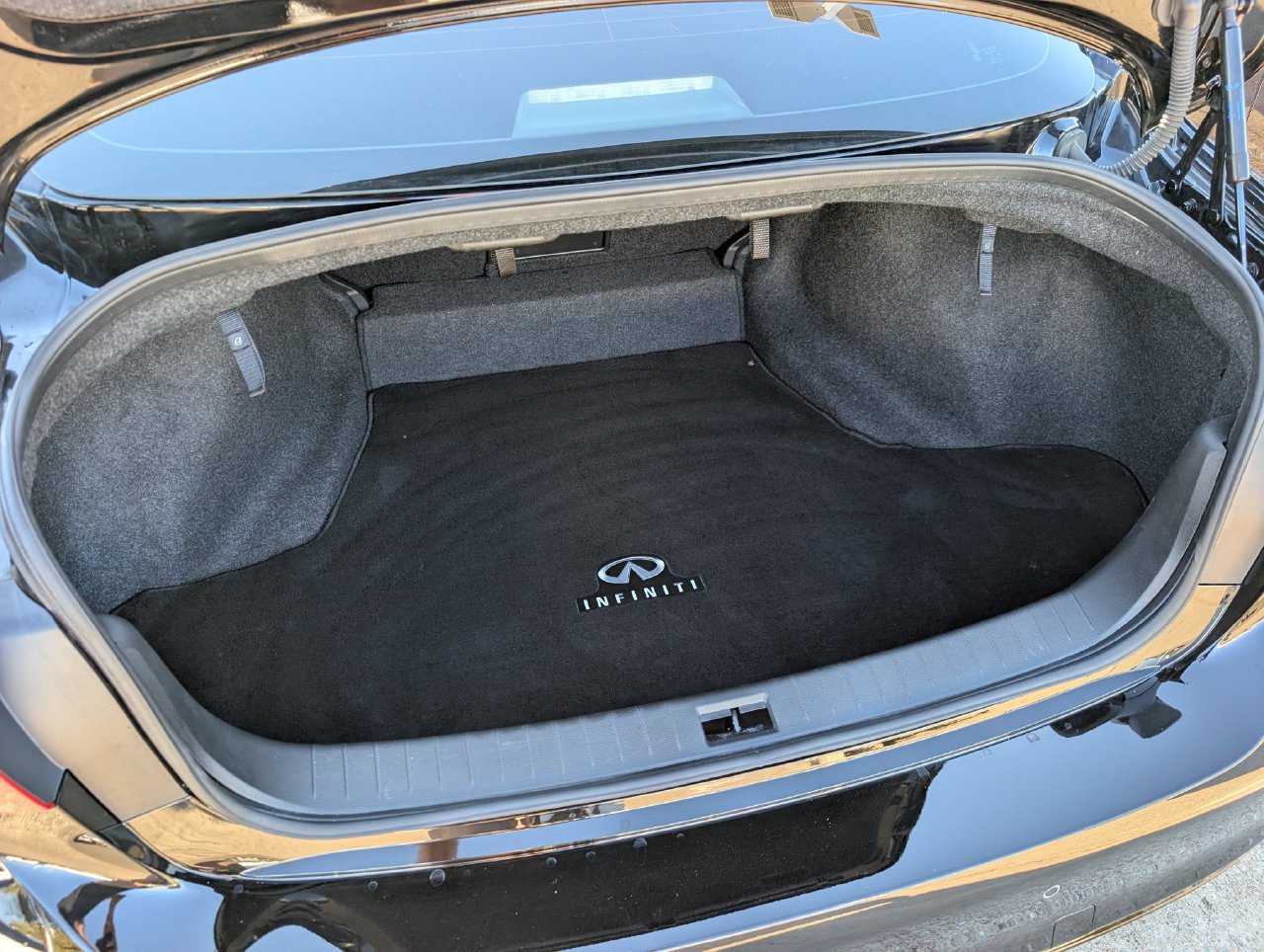 Used 2024 INFINITI Q50 Luxe w/ Cargo Package RWD image 29