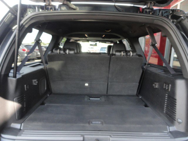 Used 2014 Lincoln Navigator L 4WD w/ Monochrome Appearance Package image 25