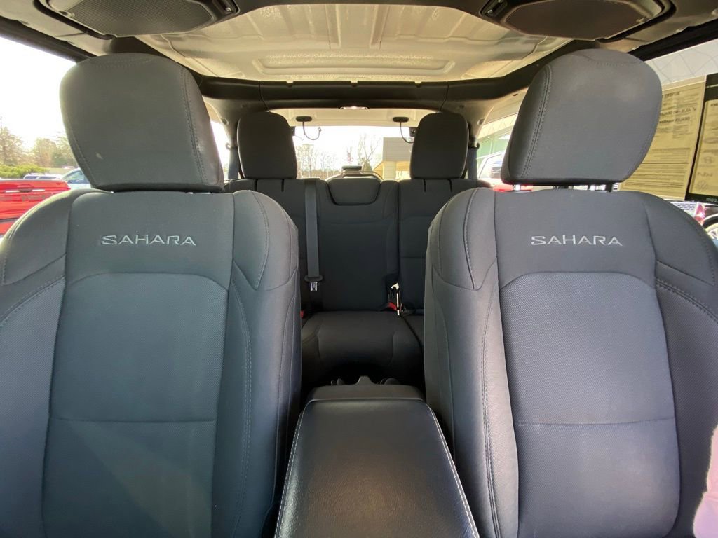 Used 2020 Jeep Wrangler Unlimited Sahara image 29