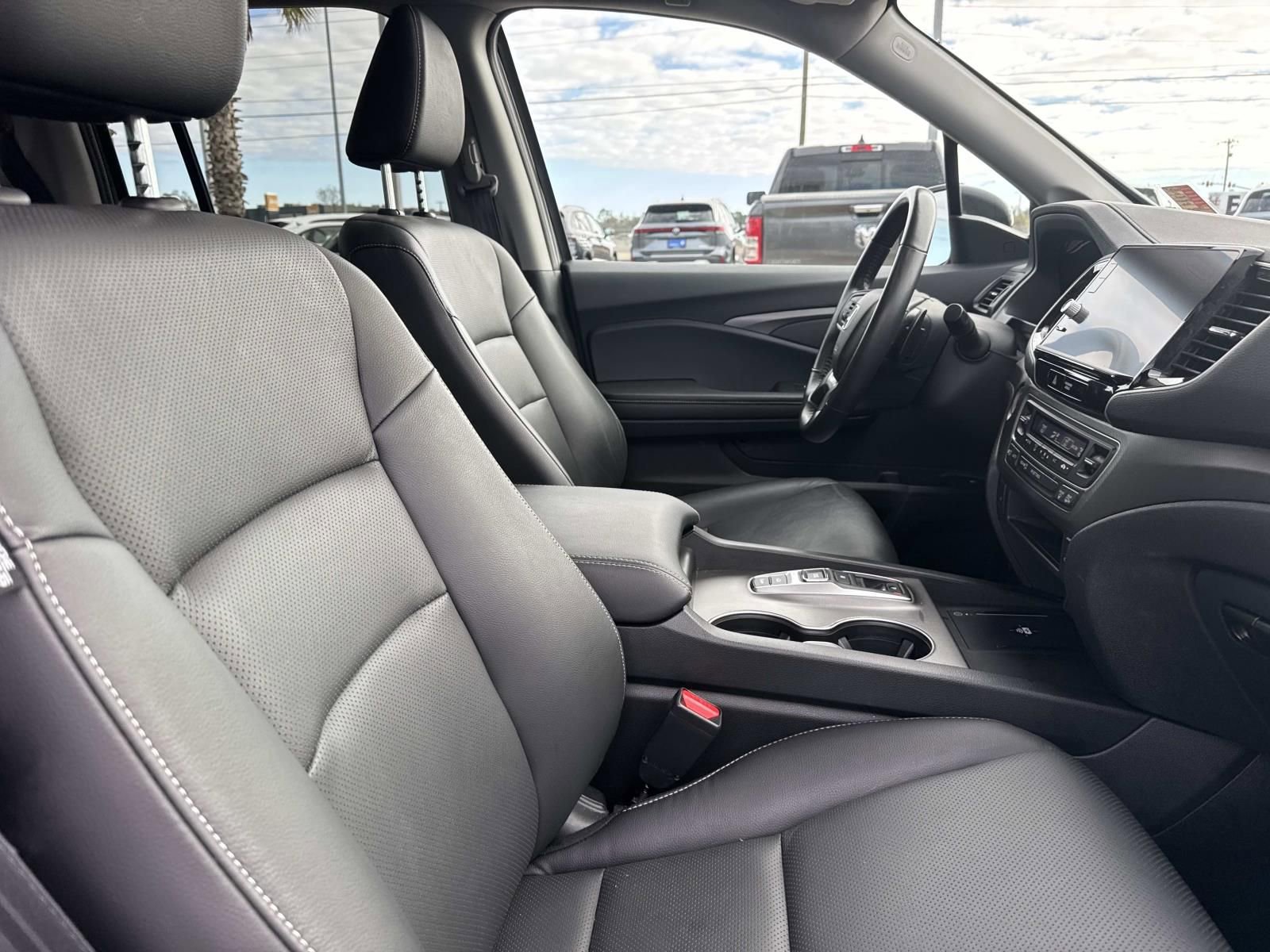 Used 2025 Honda Ridgeline RTL image 12