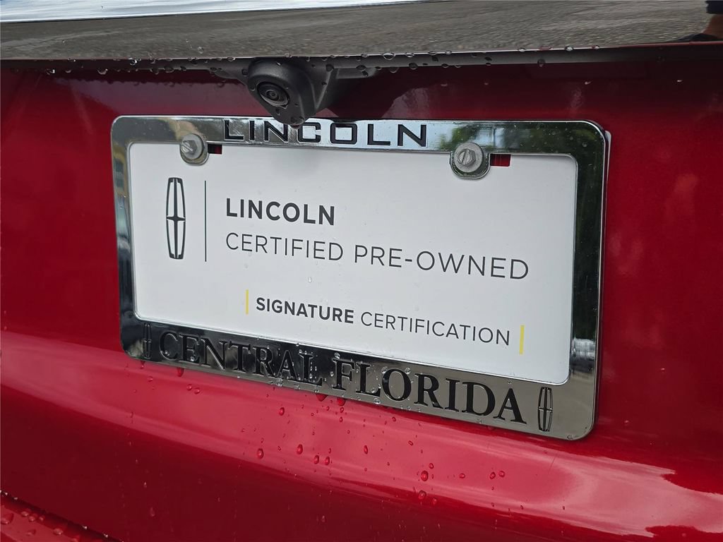 Certified 2025 Lincoln Corsair Reserve FWD image 8