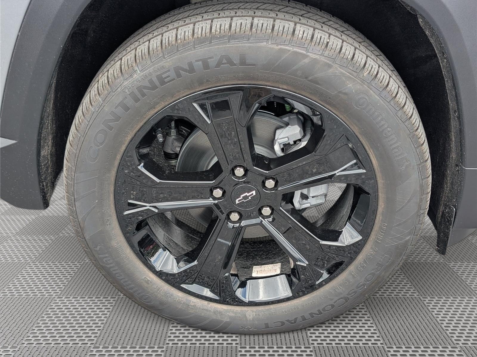 New 2027 Chevrolet Equinox LT w/ Convenience Package II AWD/4WD image 6