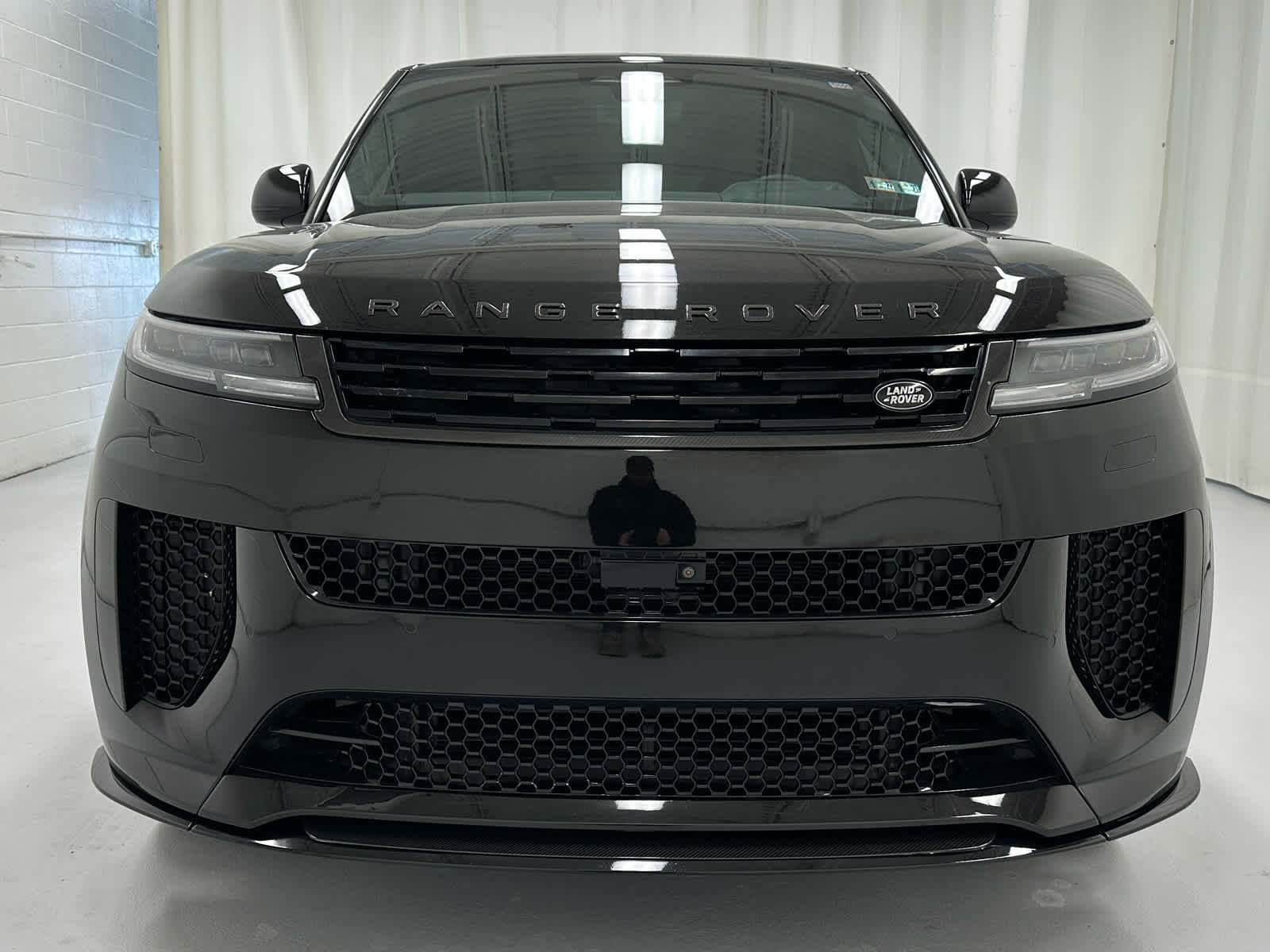 Used 2024 Land Rover Range Rover Sport image 6