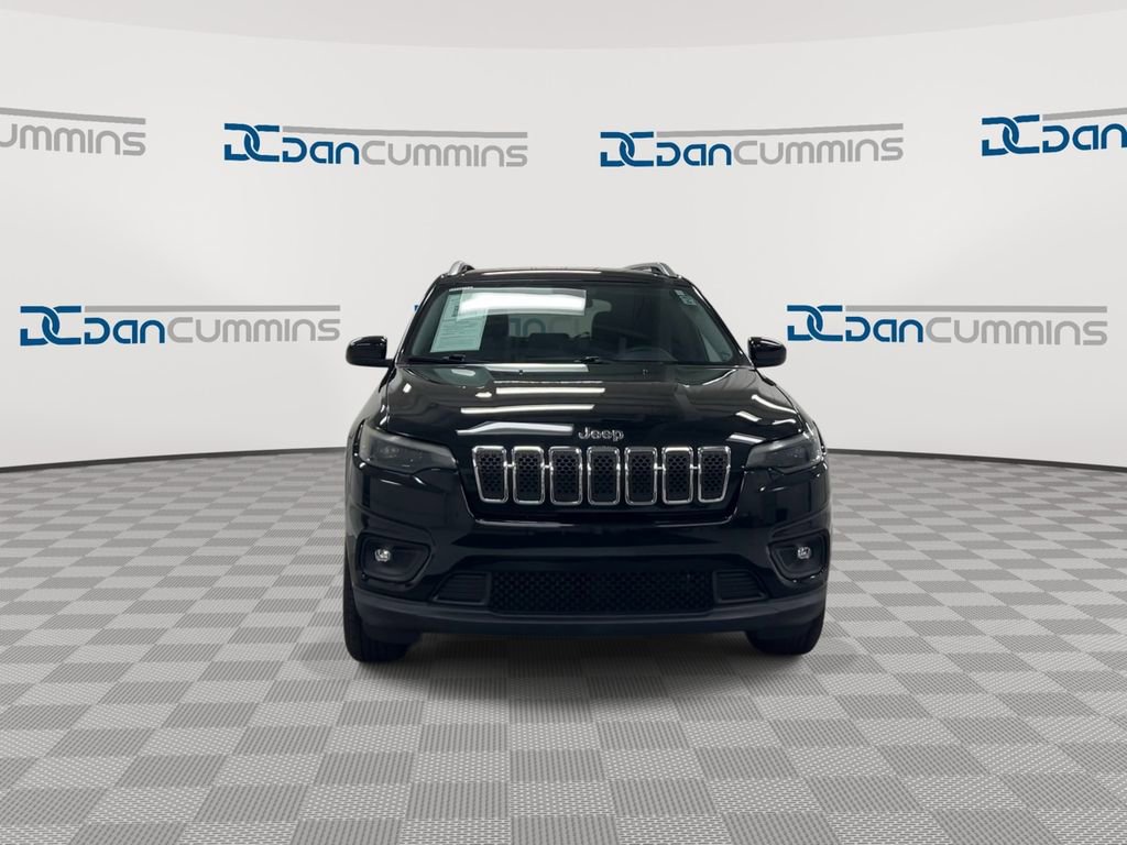 Used 2019 Jeep Cherokee Latitude w/ Popular Appearance Group AWD/4WD image 3