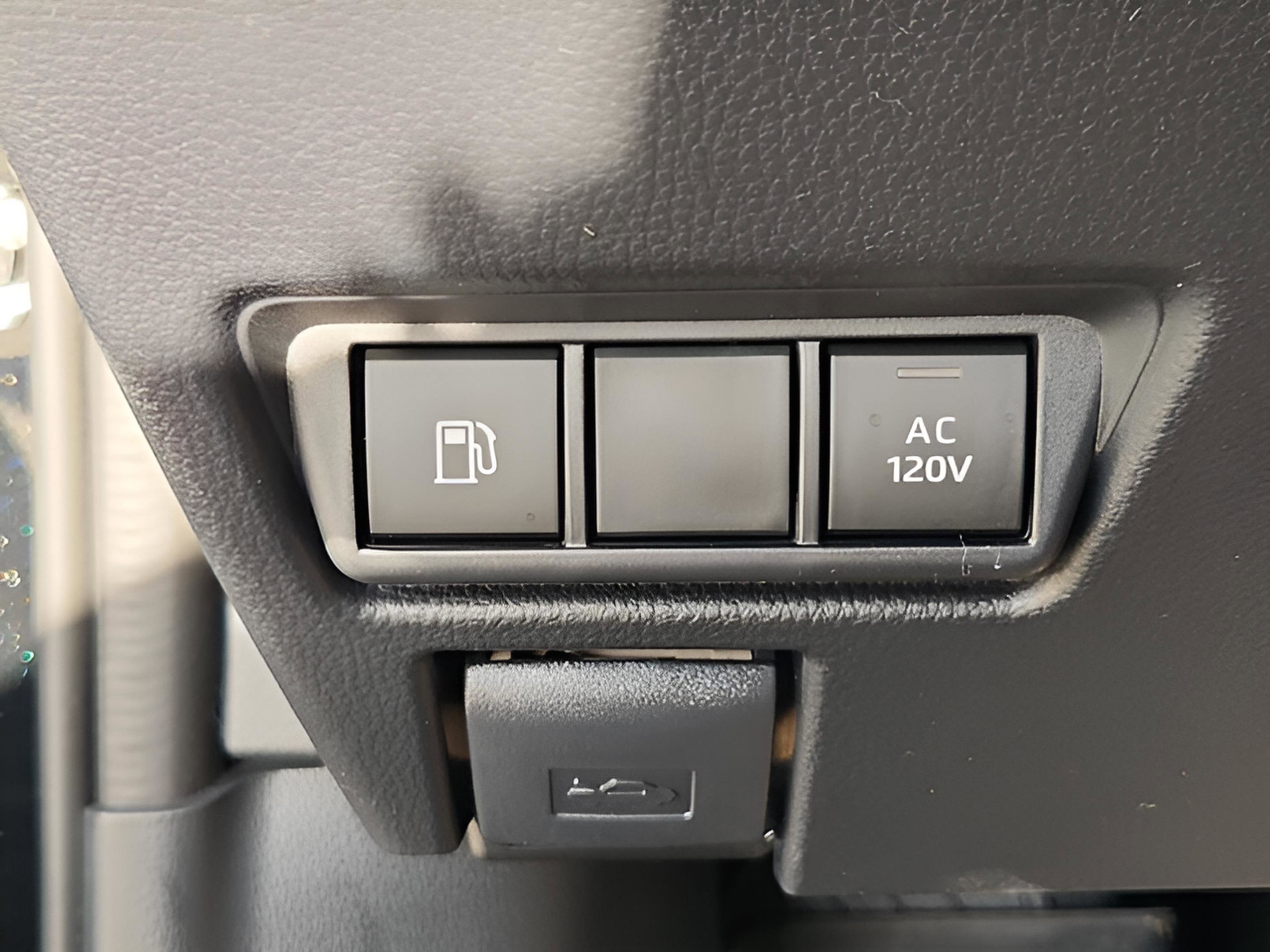 New 2026 Toyota Prius Plug-In Hybrid FWD image 24
