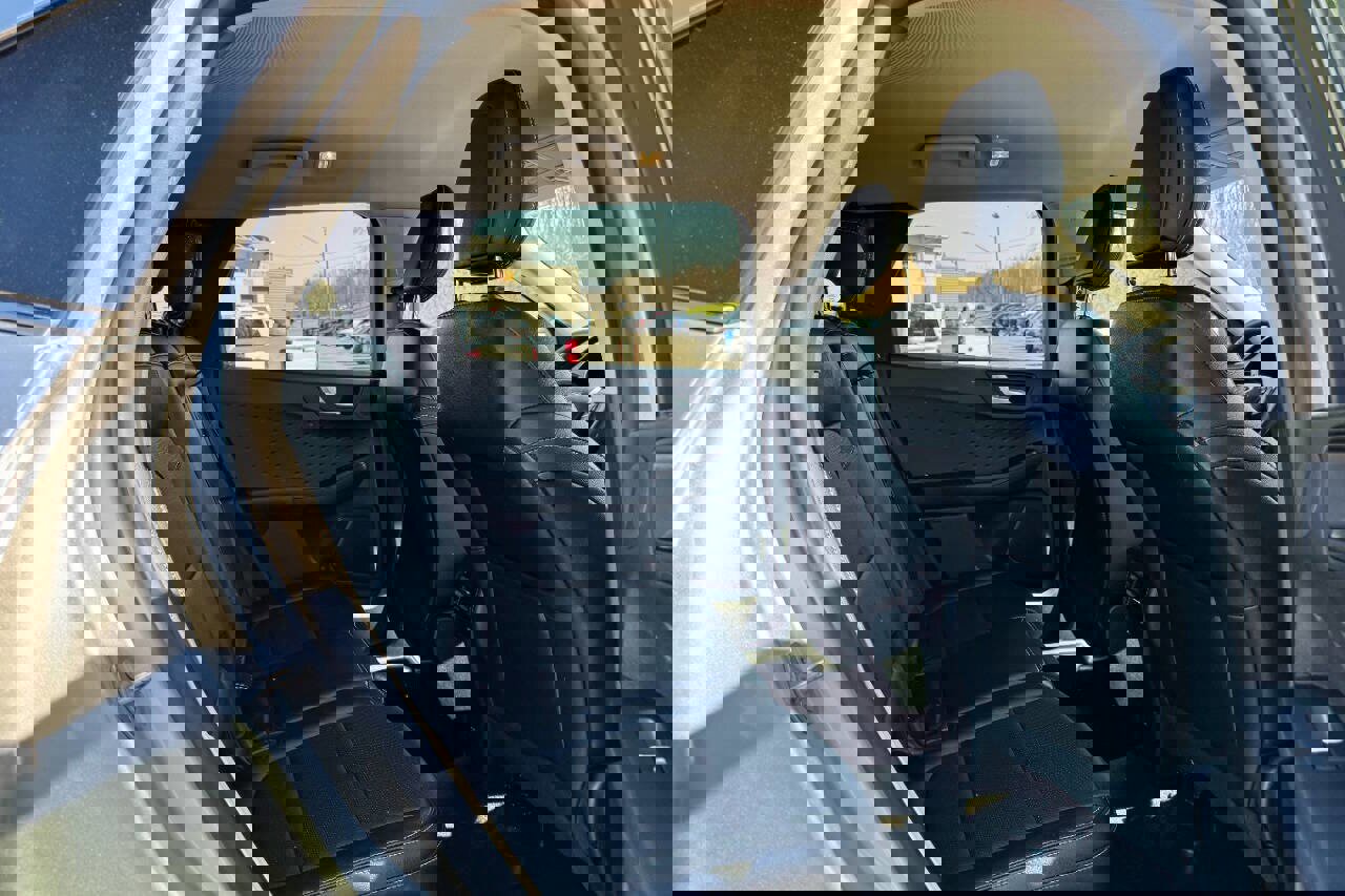 Used 2020 Ford Escape Titanium image 12