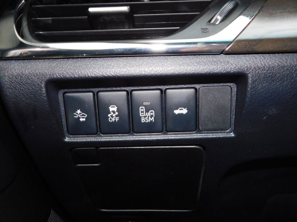 Used 2018 Toyota Avalon XLE Premium w/ Protection Package image 25