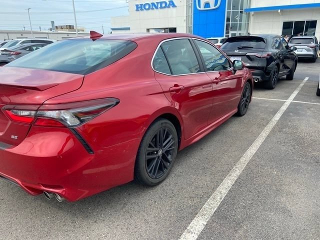 Used 2023 Toyota Camry SE w/ Protection Package (Q2) (TMS) FWD image 11