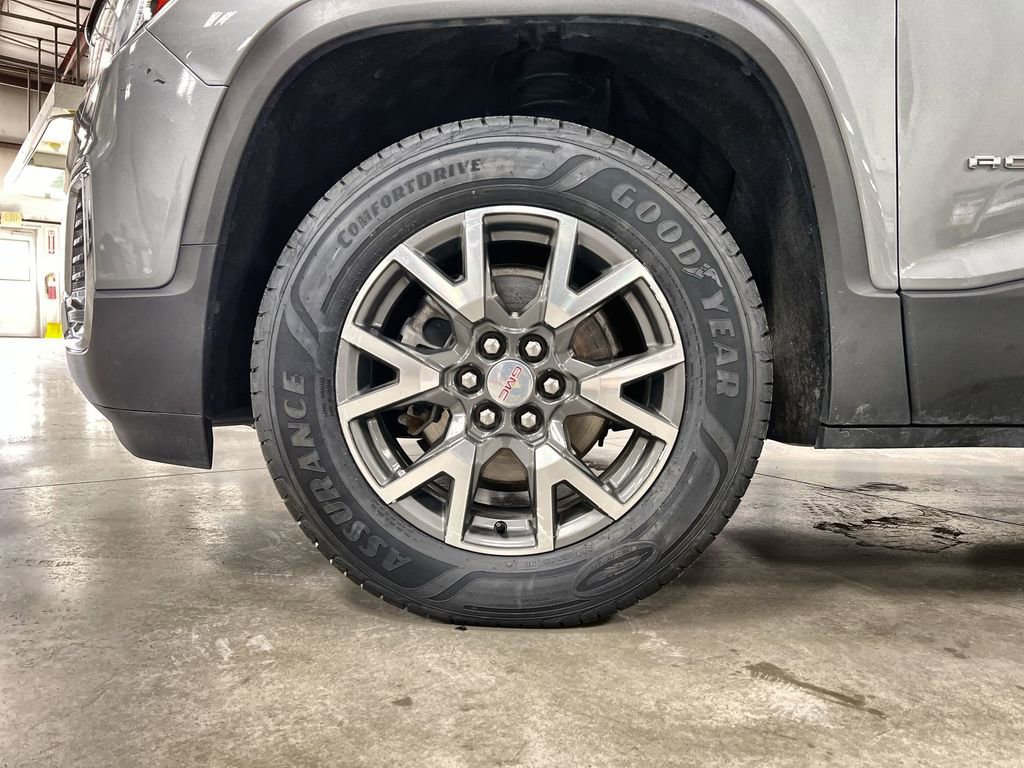 Used 2023 GMC Acadia SLE w/ Driver Convenience Package image 10