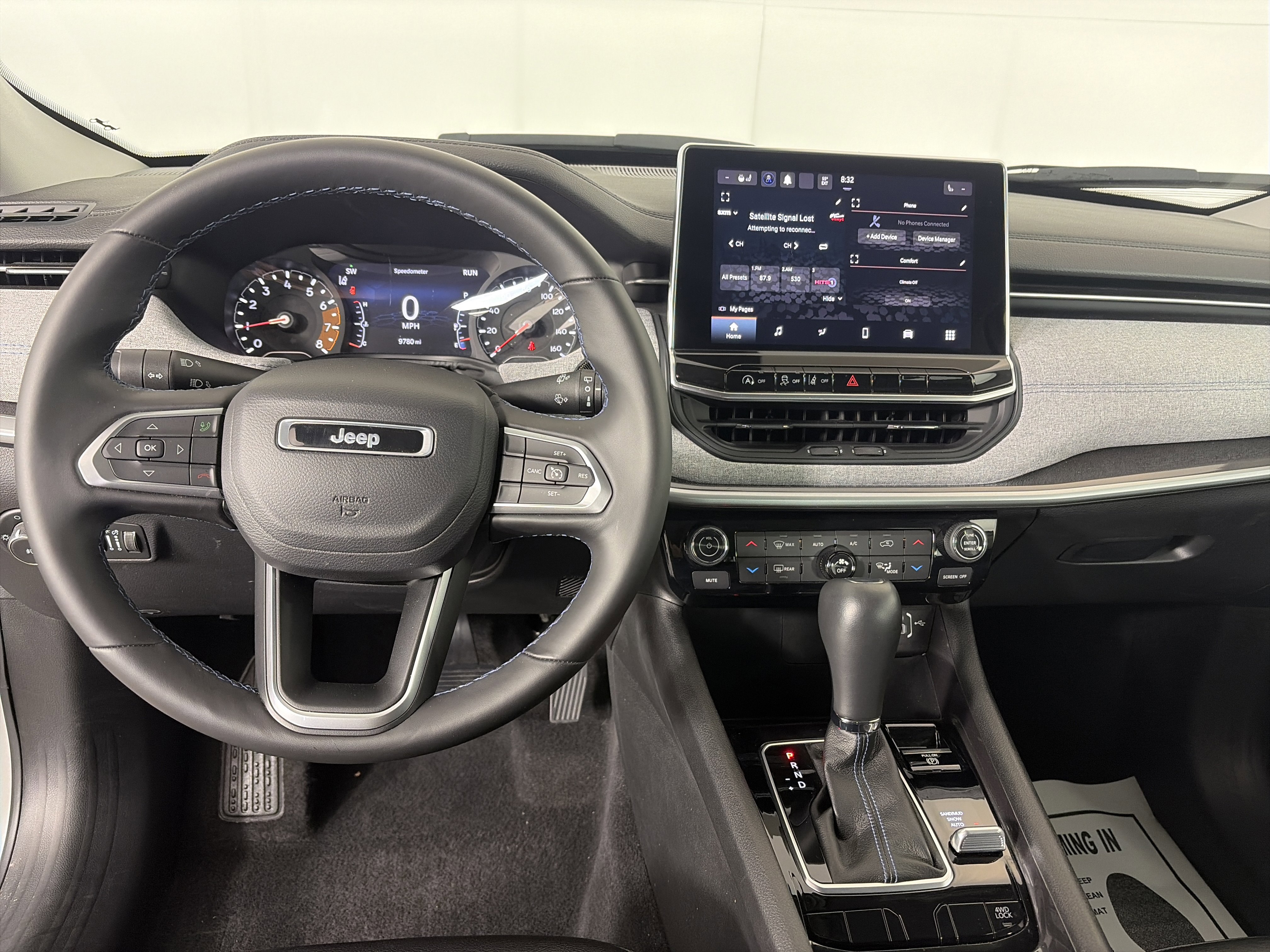 Used 2022 Jeep Compass Latitude w/ Convenience Group AWD/4WD image 3