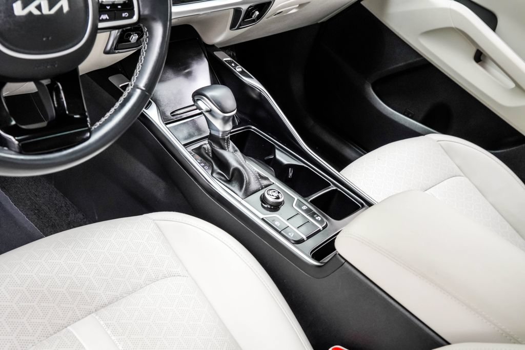 Used 2023 Kia Sorento S w/ Panoramic Sunroof Package FWD image 22