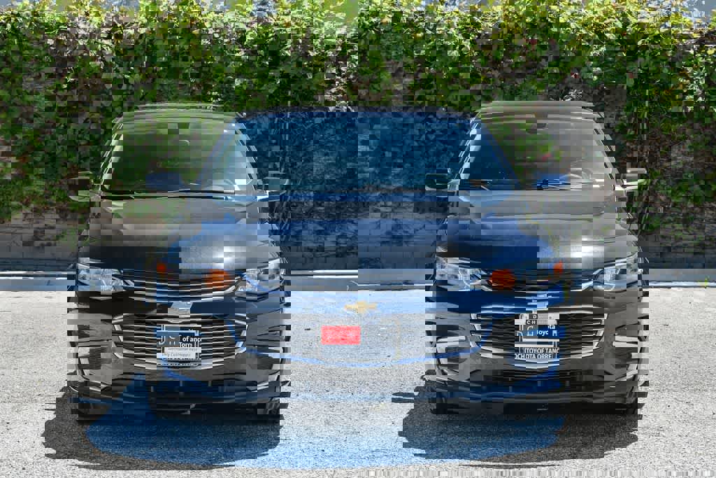 Used 2018 Chevrolet Malibu LS FWD image 2