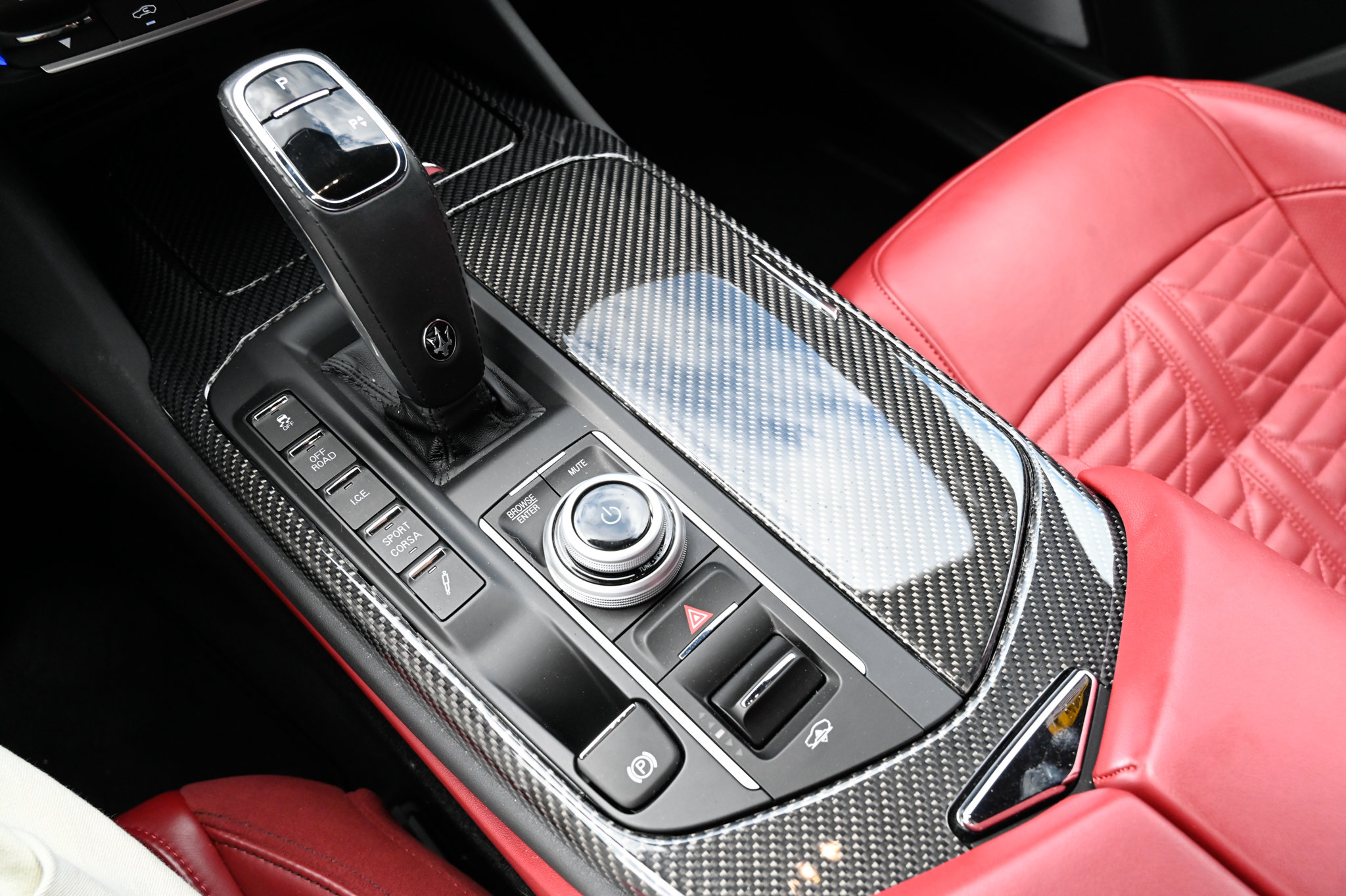 Used 2023 Maserati Levante Trofeo AWD/4WD image 29