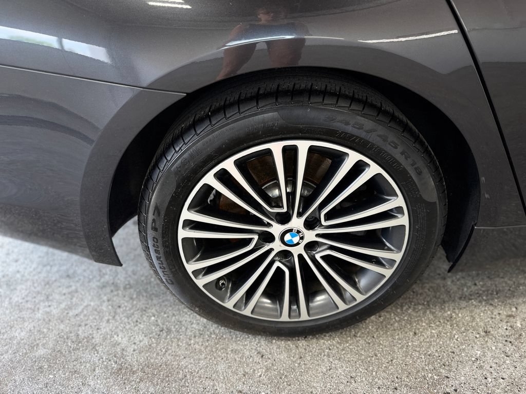 Used 2019 BMW 540i xDrive w/ Convenience Package AWD/4WD image 26
