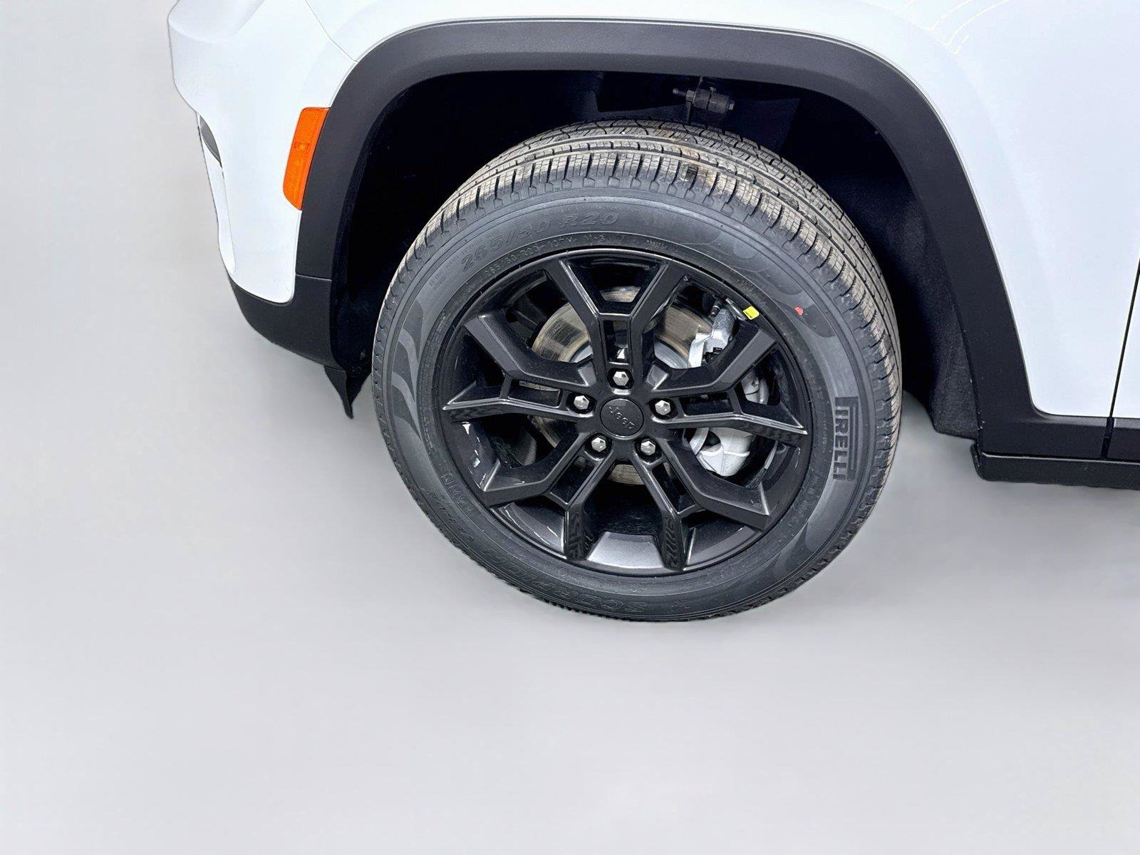 New 2025 Jeep Grand Cherokee Limited w/ Trailer Tow Package AWD/4WD image 25