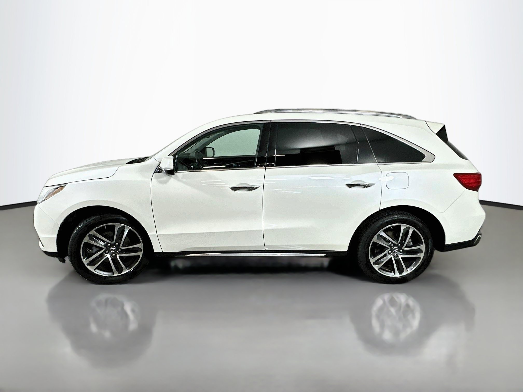Used 2017 Acura MDX SH-AWD image 4