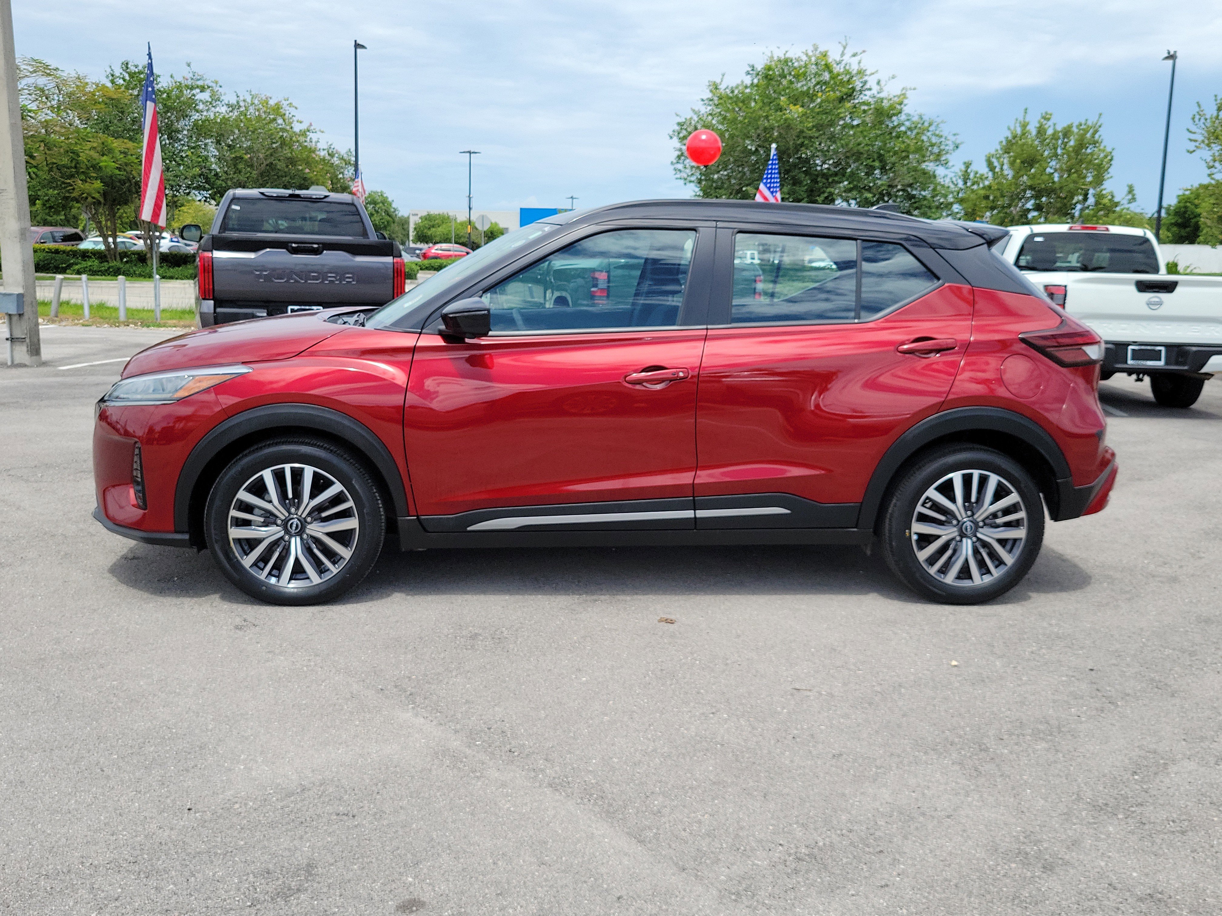 Used 2024 Nissan Kicks SR FWD image 7