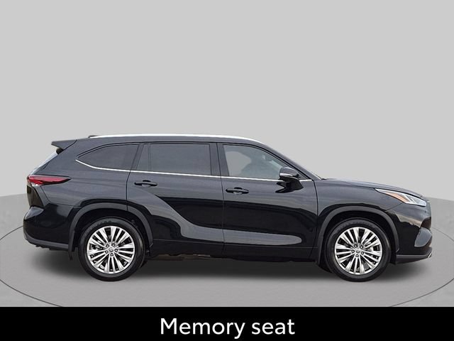 Certified 2026 Toyota Highlander Platinum AWD/4WD image 4